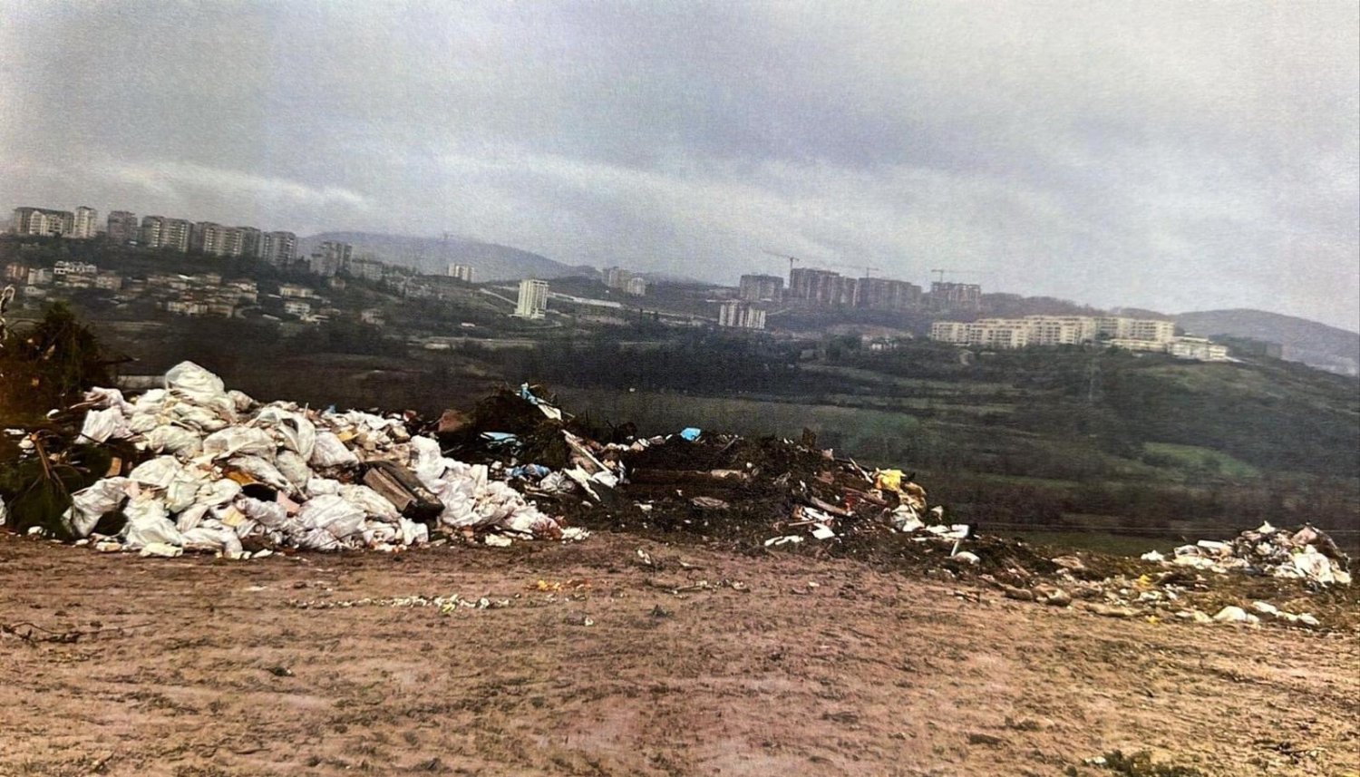 Tutuş'tan çöp isyanı 