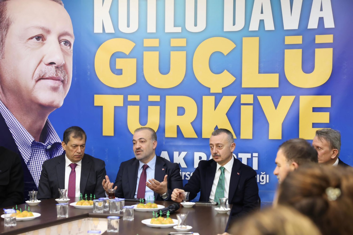 Ak Parti’de Güçlü Birliktelik