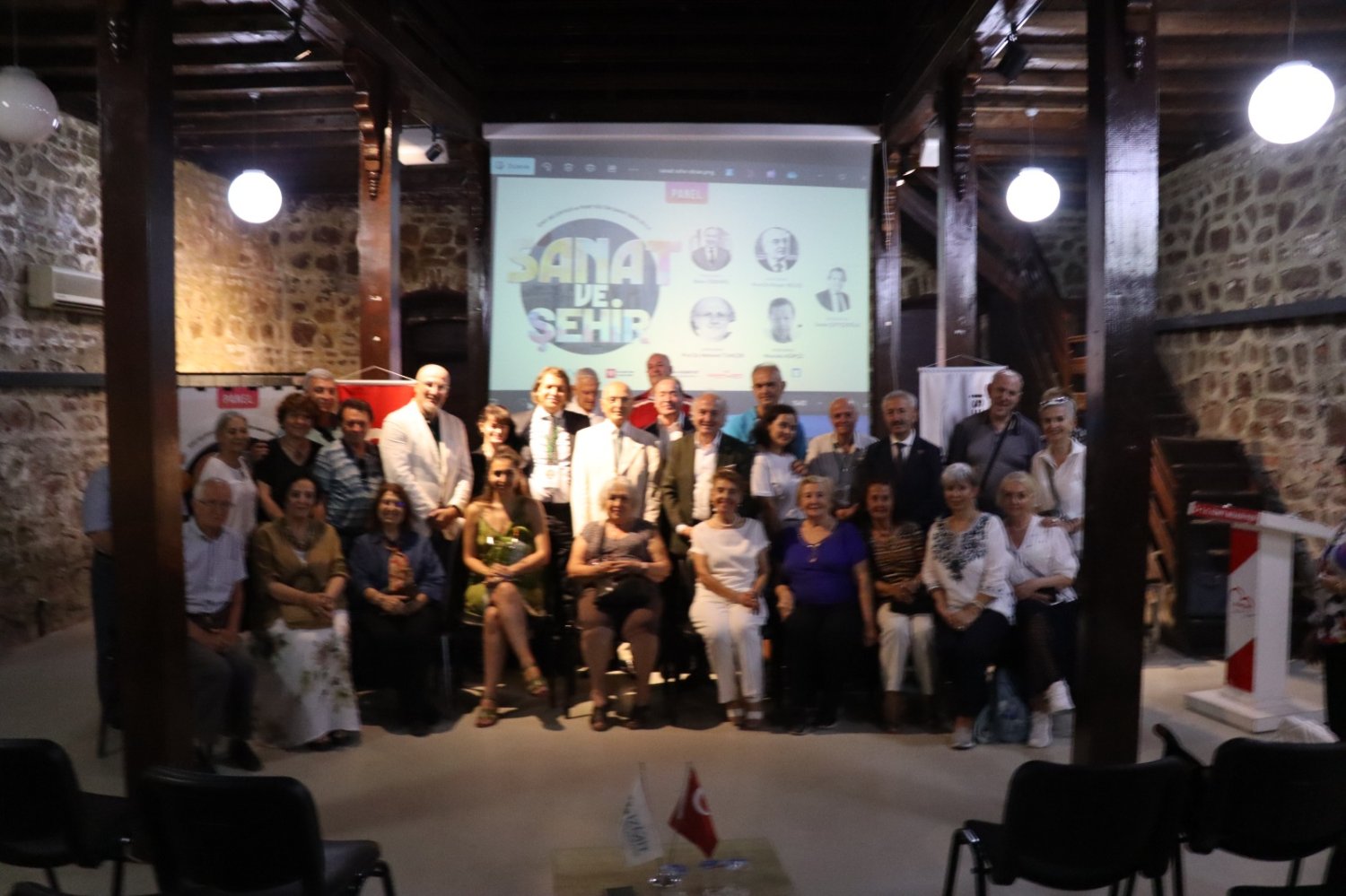 Sanatın Kent Dokusundaki Yeri İzmit'te Konuşuldu