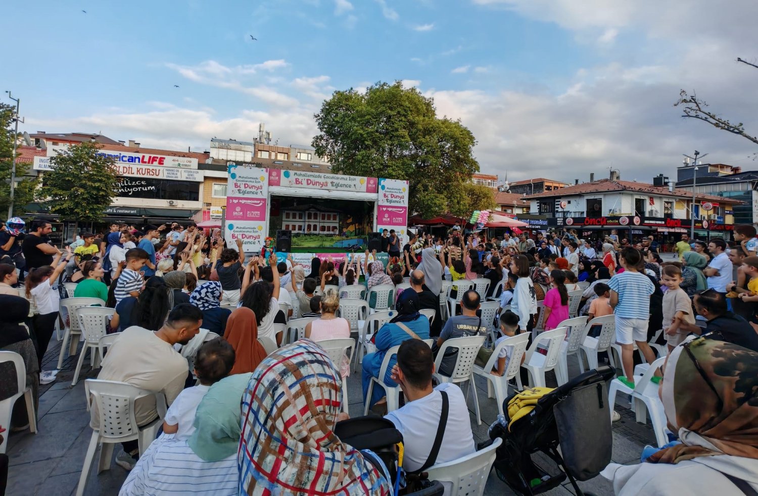 Gölcük Belediyesi'nin Okula Merhaba Etkinliğine Büyük İlgi