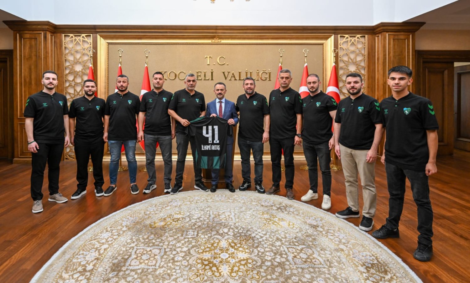 Hodri Meydan Taraftarlar Derneği Yeni Yönetimi, Vali Aktaş’ı Ziyaret Etti