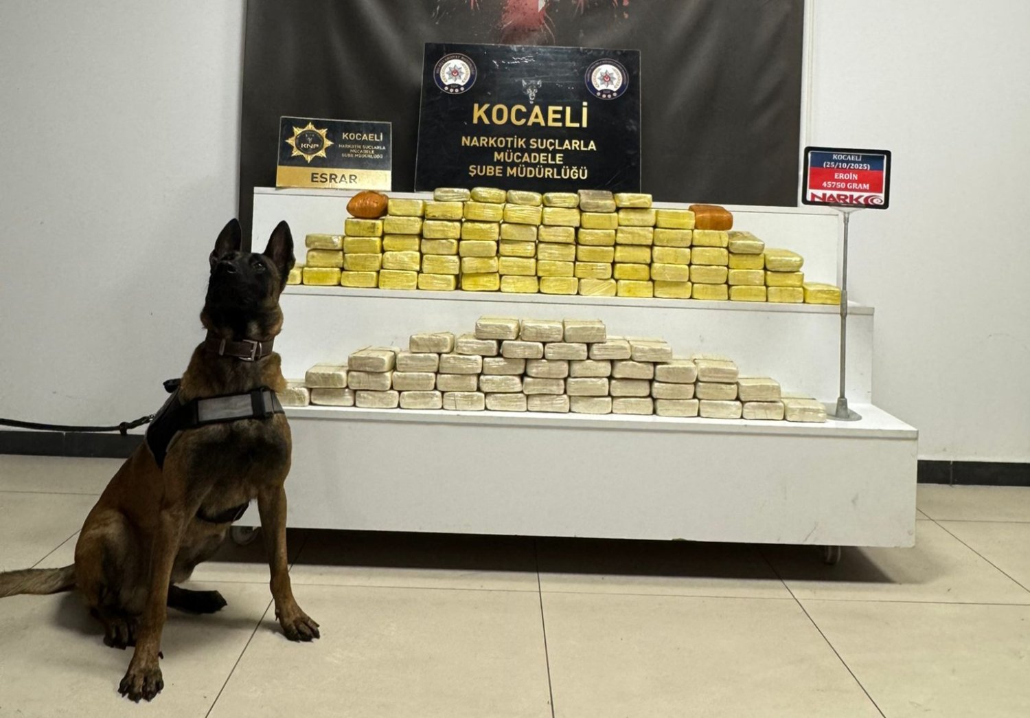 45 Kilo Eroin Ve 1 Kilo Esrar Ele Geçirildi!