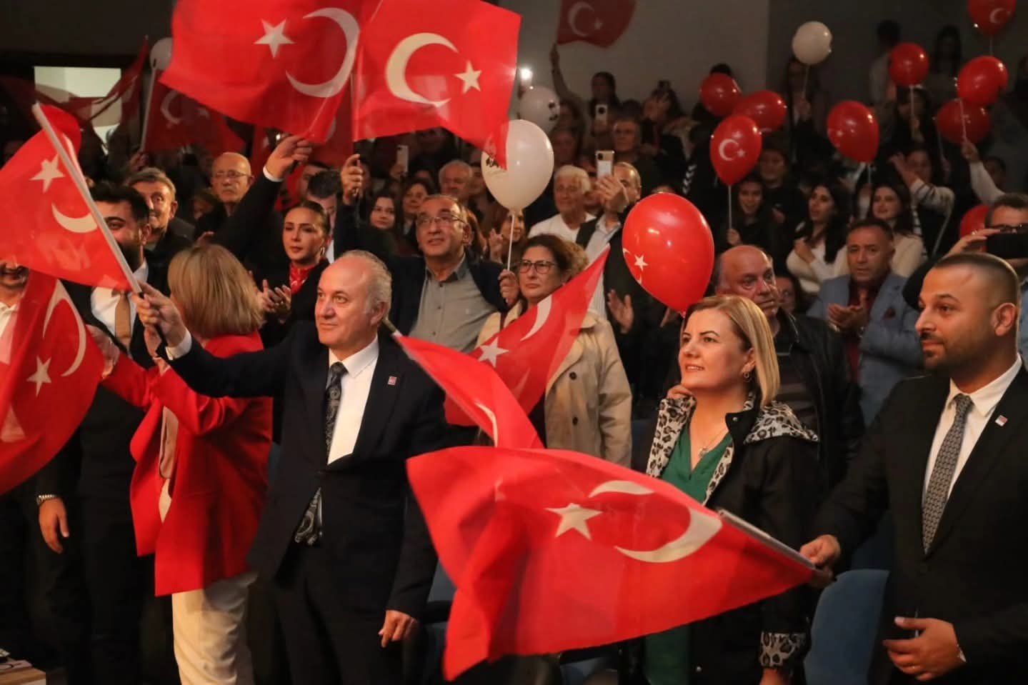 CHP Körfez’den Cumhuriyetin 102. Yılına Anlamlı Kutlama