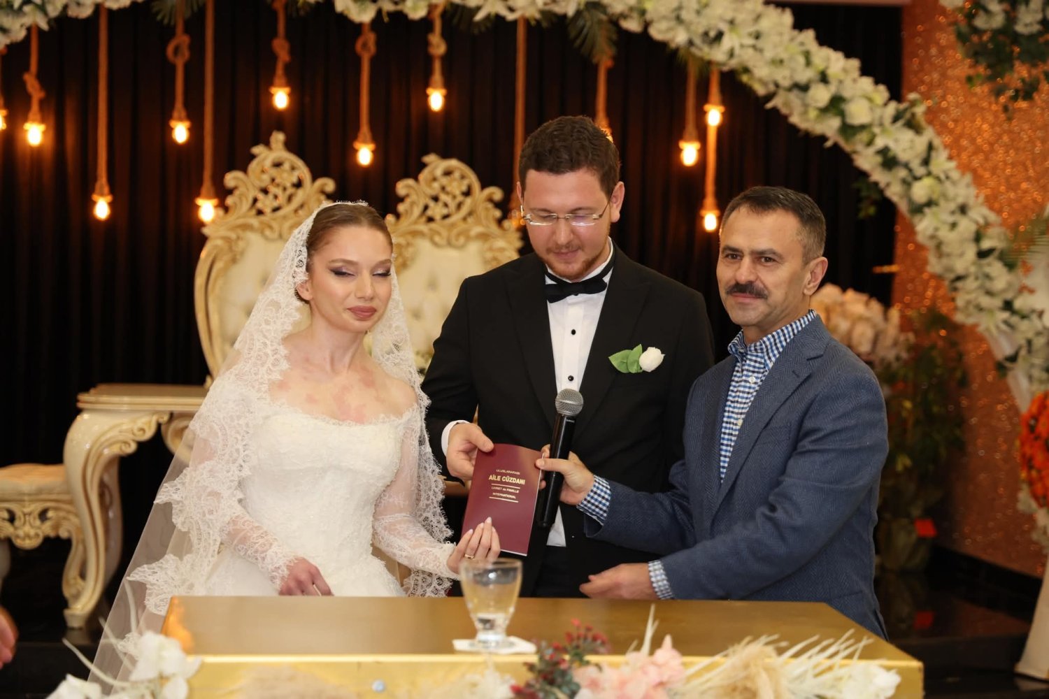 İlhan Aydın’ın Oğlunun Nikahına Ünlü Sürprizi!  - Görsel 3