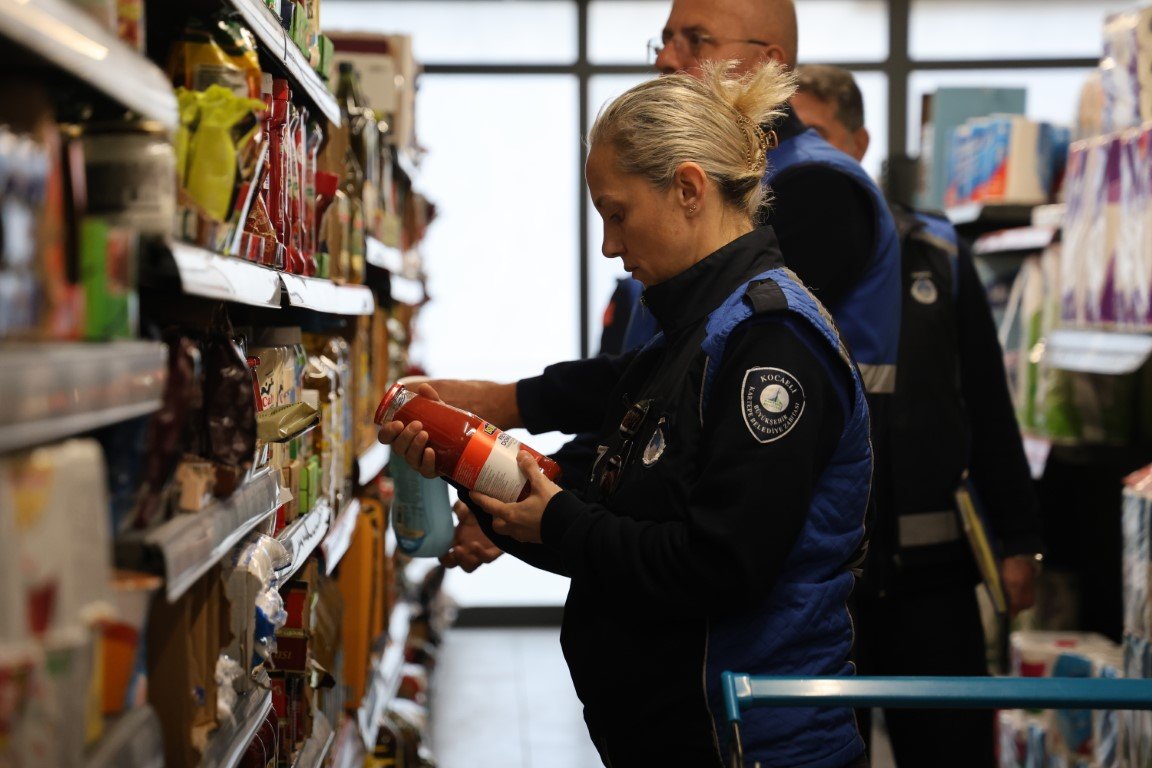 Kartepe’de Marketlerde Sıkı Denetim