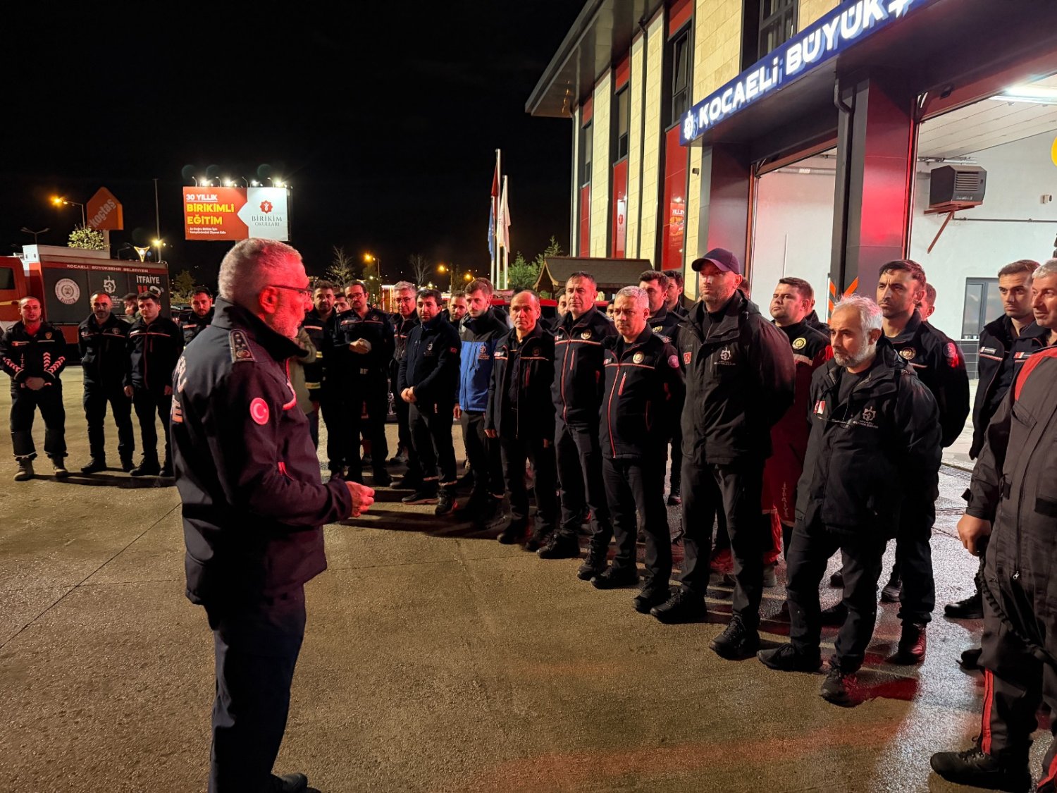 Kocaeli Büyükşehir’den Deprem Bölgesine Anında Destek