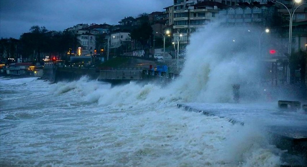 Kocaeli Valiliği Uyardı: Lodos 75 Km/s Hıza Ulaşabilir