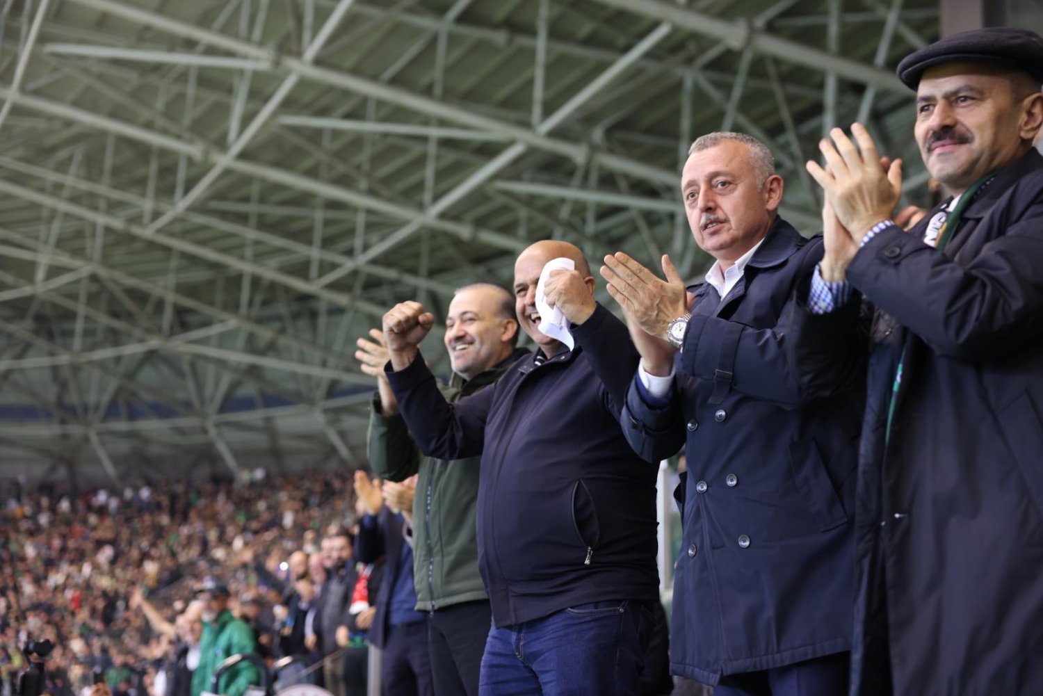 Kocaelispor’u Tebrik Etti: Muhteşem Bir Oyun, Harika Bir Galibiyet!