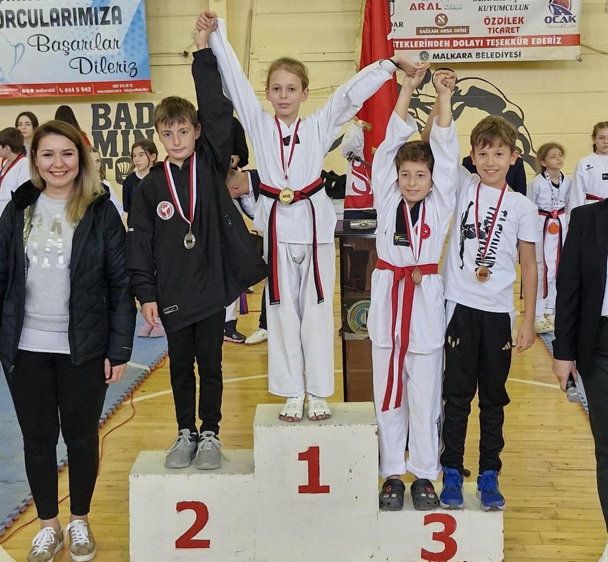 Körfezli Taekwondocular Balkan Cup’tan Gururla Döndüler