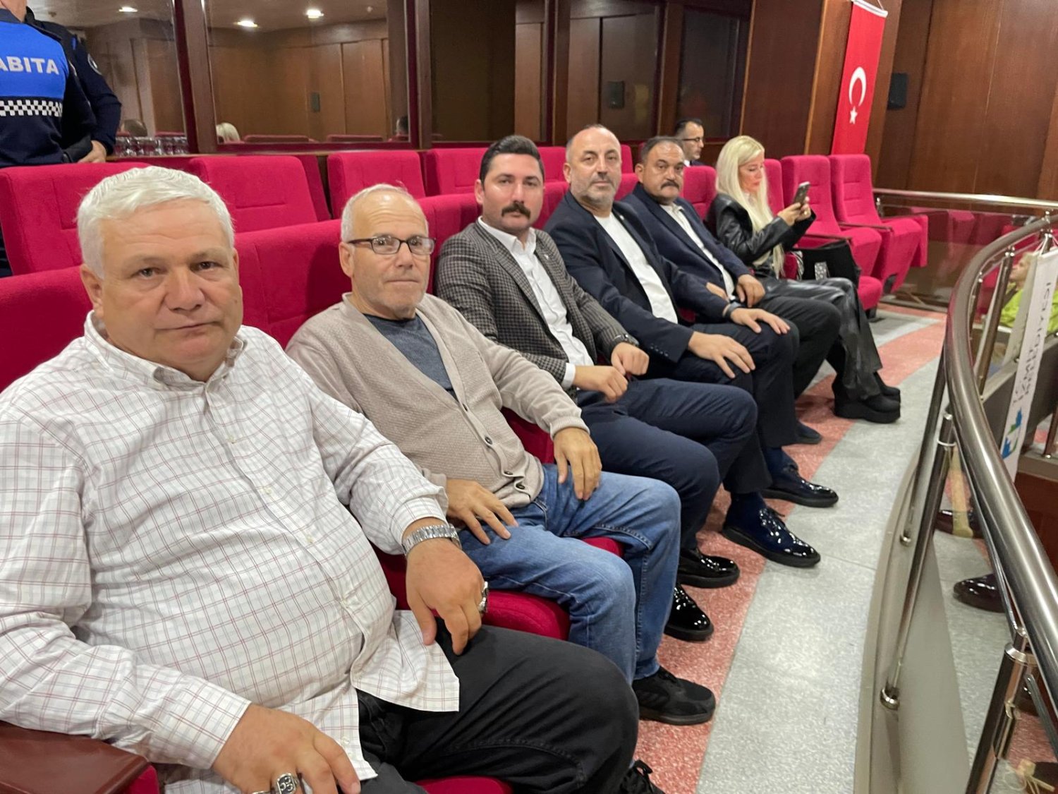 MHP’liler İzmit Meclisi’ni Boş Bırakmadı