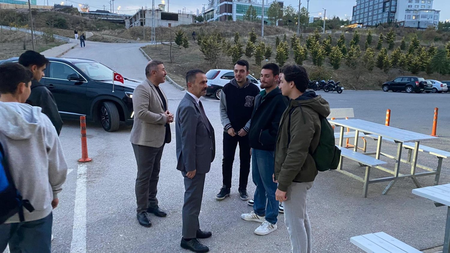 Vali Aktaş’tan Öğrenci Yurduna Akşam Ziyareti