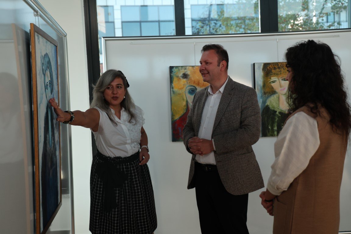 Kartepe Sanat Evi Yansımalar Sergisine Ev Sahipliği Yapıyor