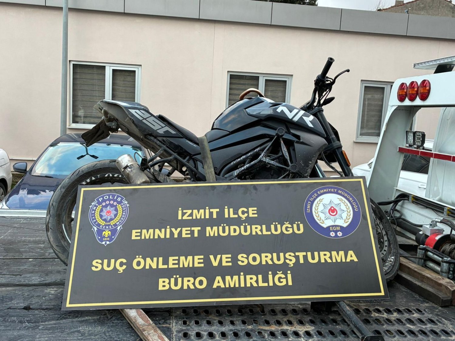 Tek Tekerle Trafiği Tehlikeye Attı, Polis Kıskıvrak Yakaladı
