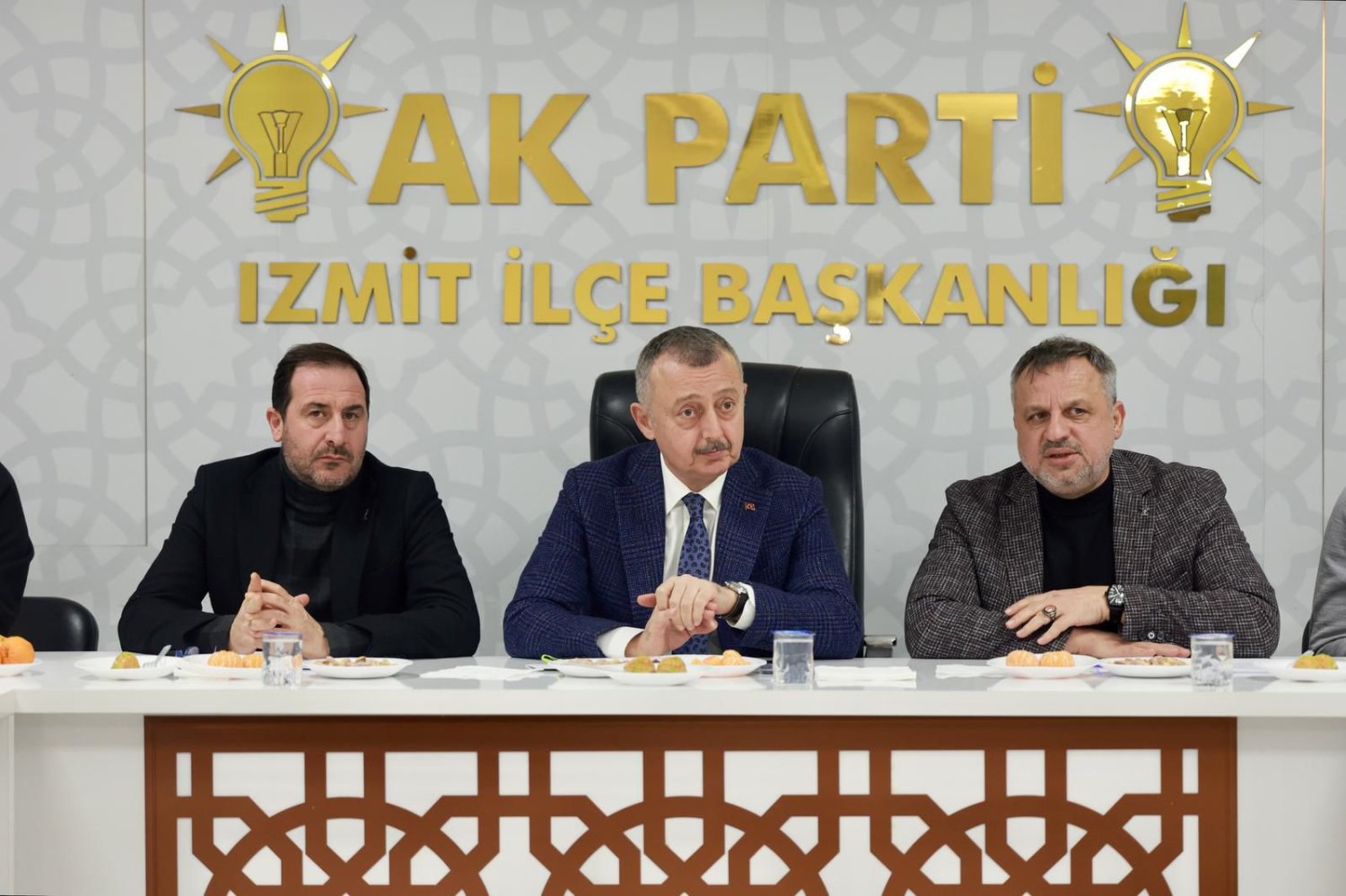 Büyükakın’dan İzmit Teşkilatına Moral Ziyareti