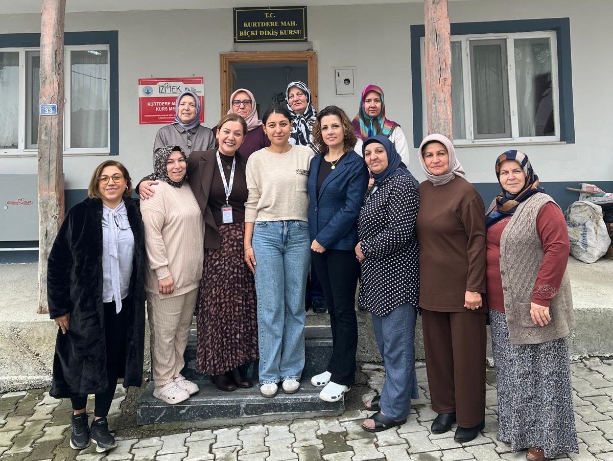 İZMEK Kurs Merkezlerinde KETEM İş Birliğiyle Sağlık Eğitimi Verildi