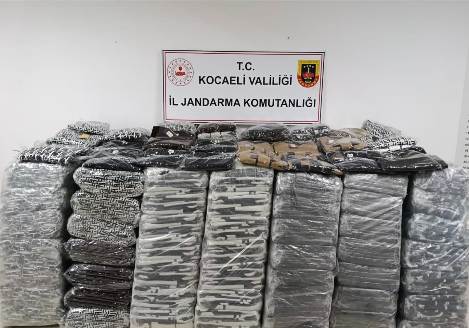Taklit Ürünler Piyasaya Sürülmeden Yakalandı