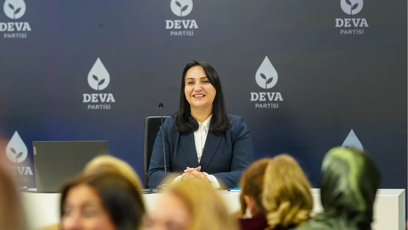 Zeynep Sudan: Yanlış Politikalar Kadınları Siyasetten Uzaklaştırdı