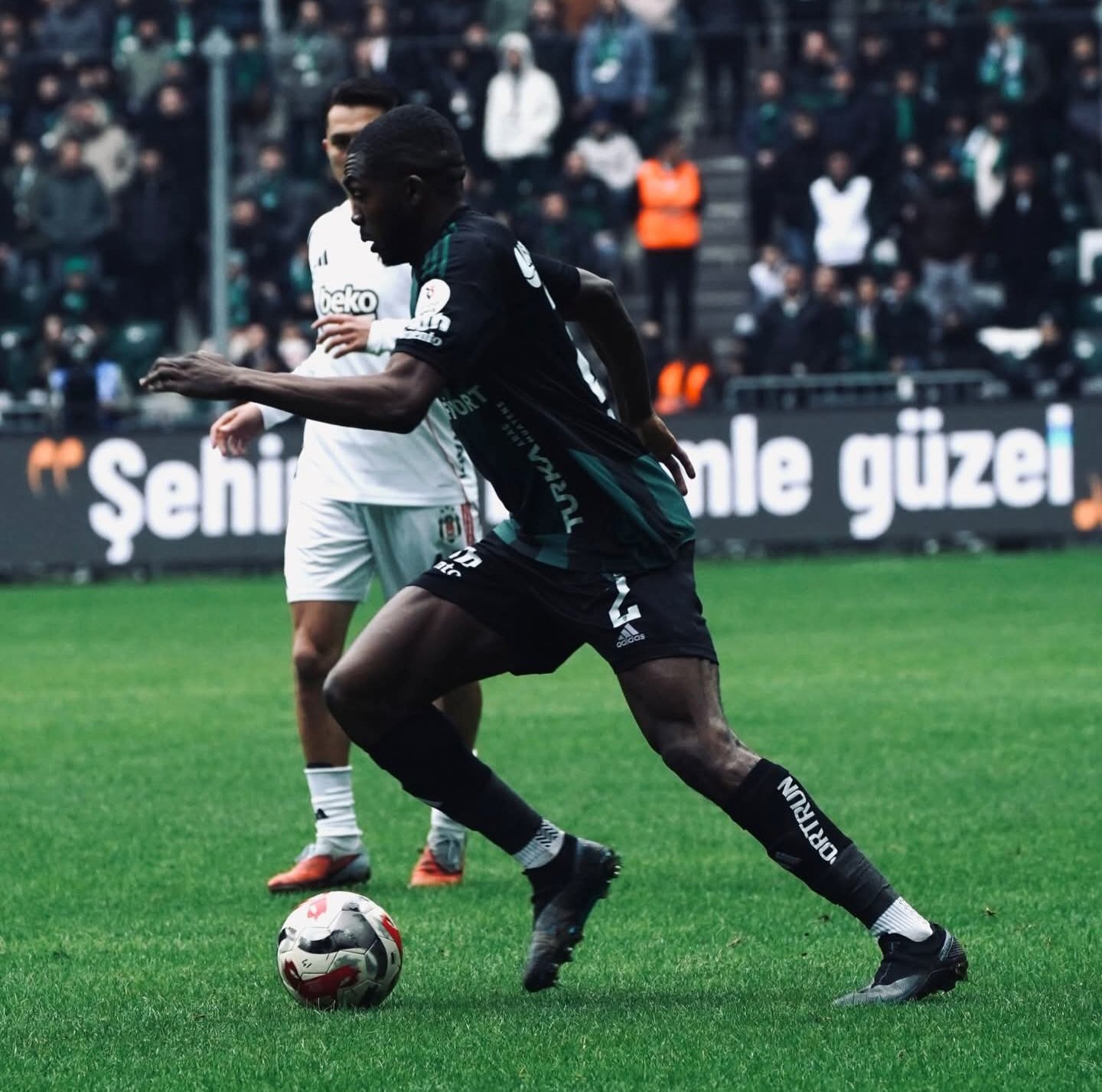 Agbadou’nun Golü Yetti: Kocaelispor Beşiktaş’a 1-0 Yenildi