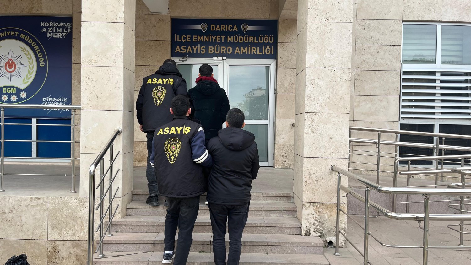 Darıca’da Kasten Yaralama Olayına Karışan 2 Şüpheli Tutuklandı