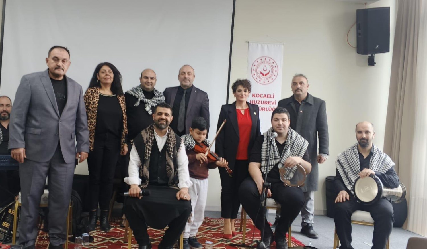 MHP İzmit’ten Huzurevinde Anlamlı Sevgililer Günü Buluşması