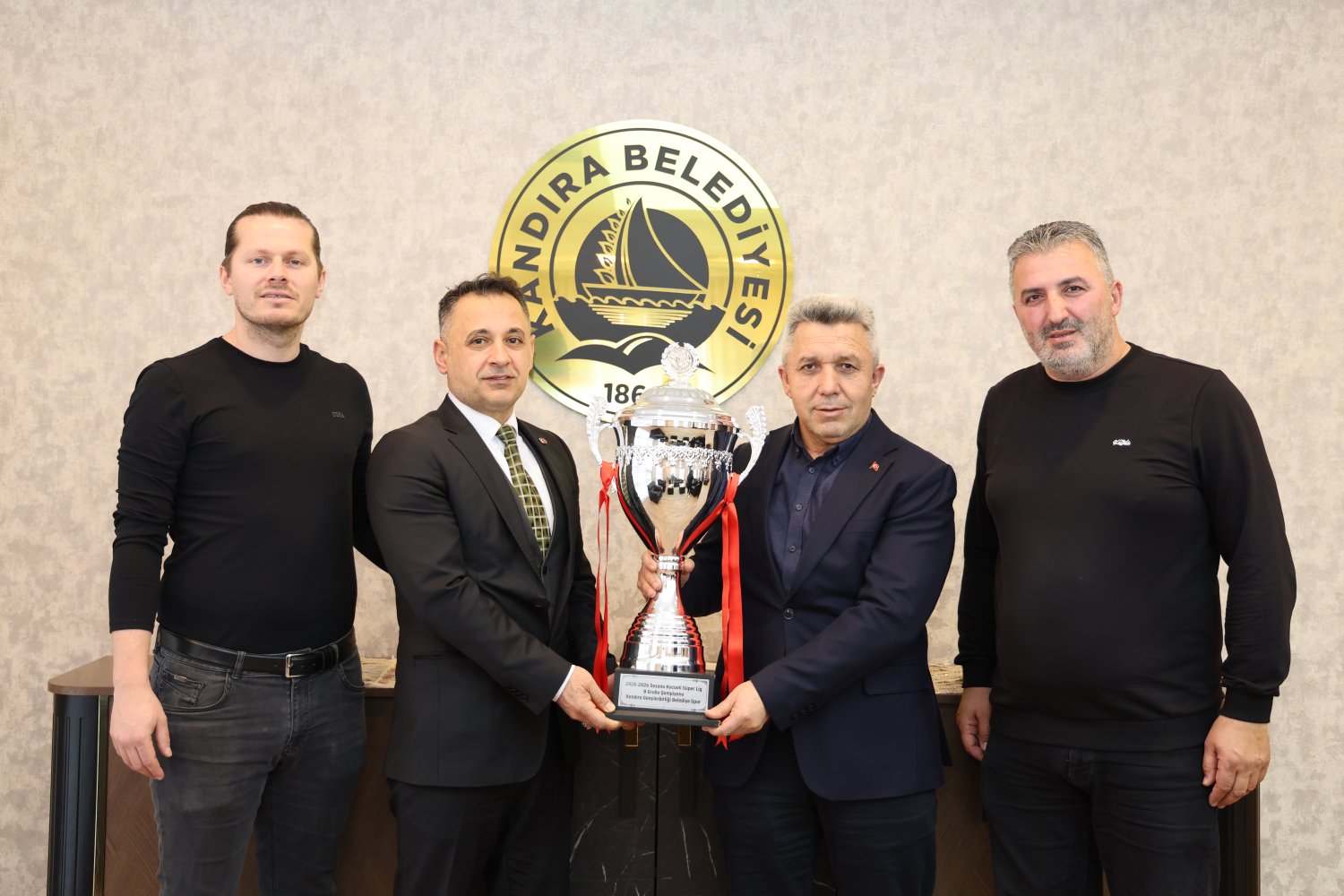 Şampiyondan Belediye Başkanı Ölmez’e Ziyaret