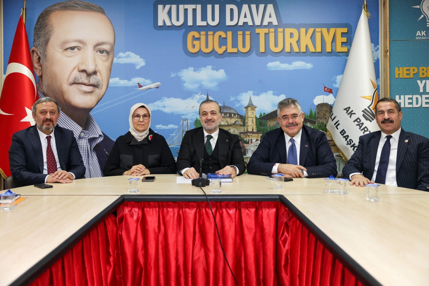 Talus: Muhalefet Umudunu Projelerine Değil, Krizlere Bağlıyor