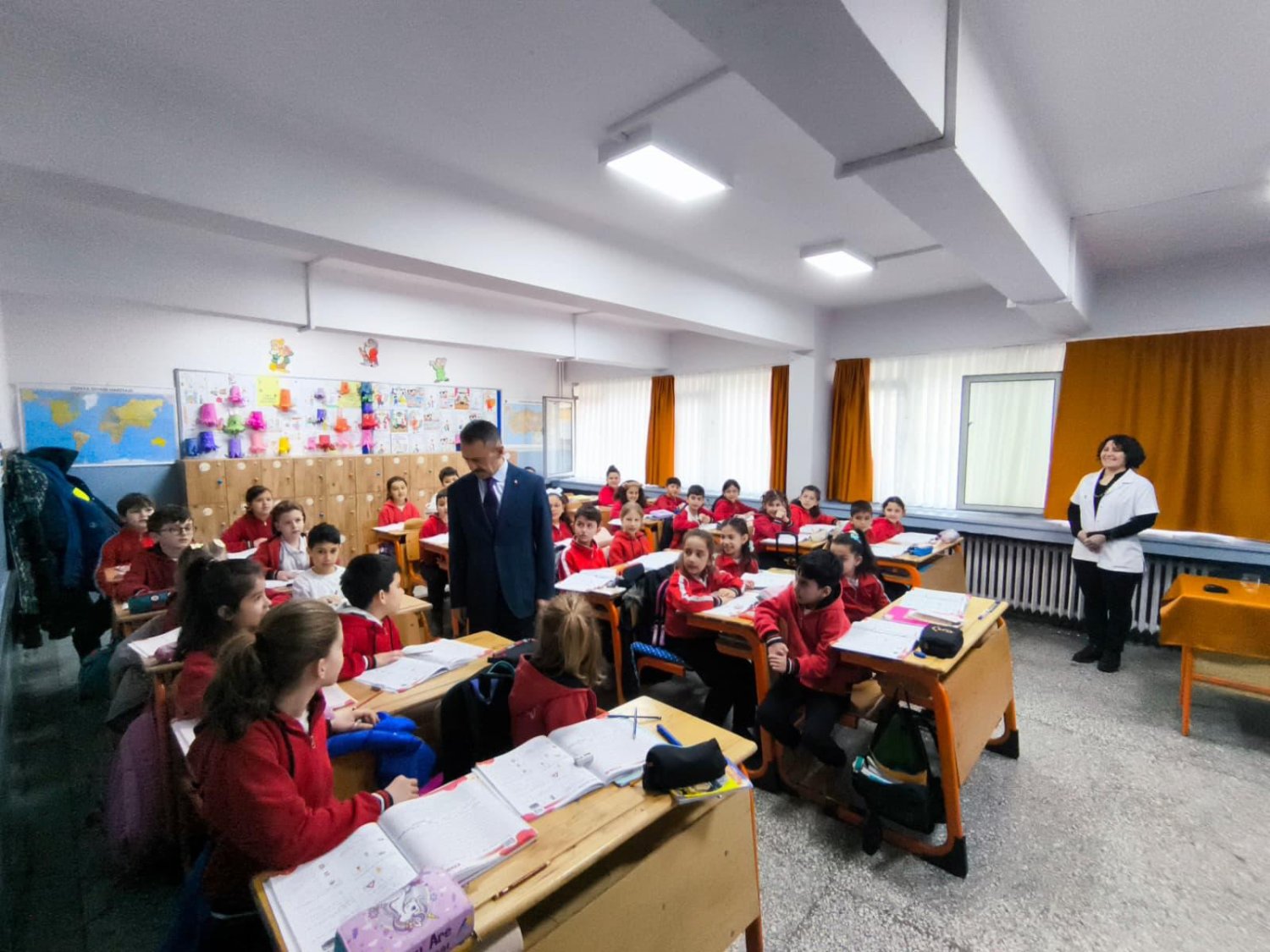 Vali Aktaş, Güne Hızır Reis İlkokulu Ziyareti İle Başladı