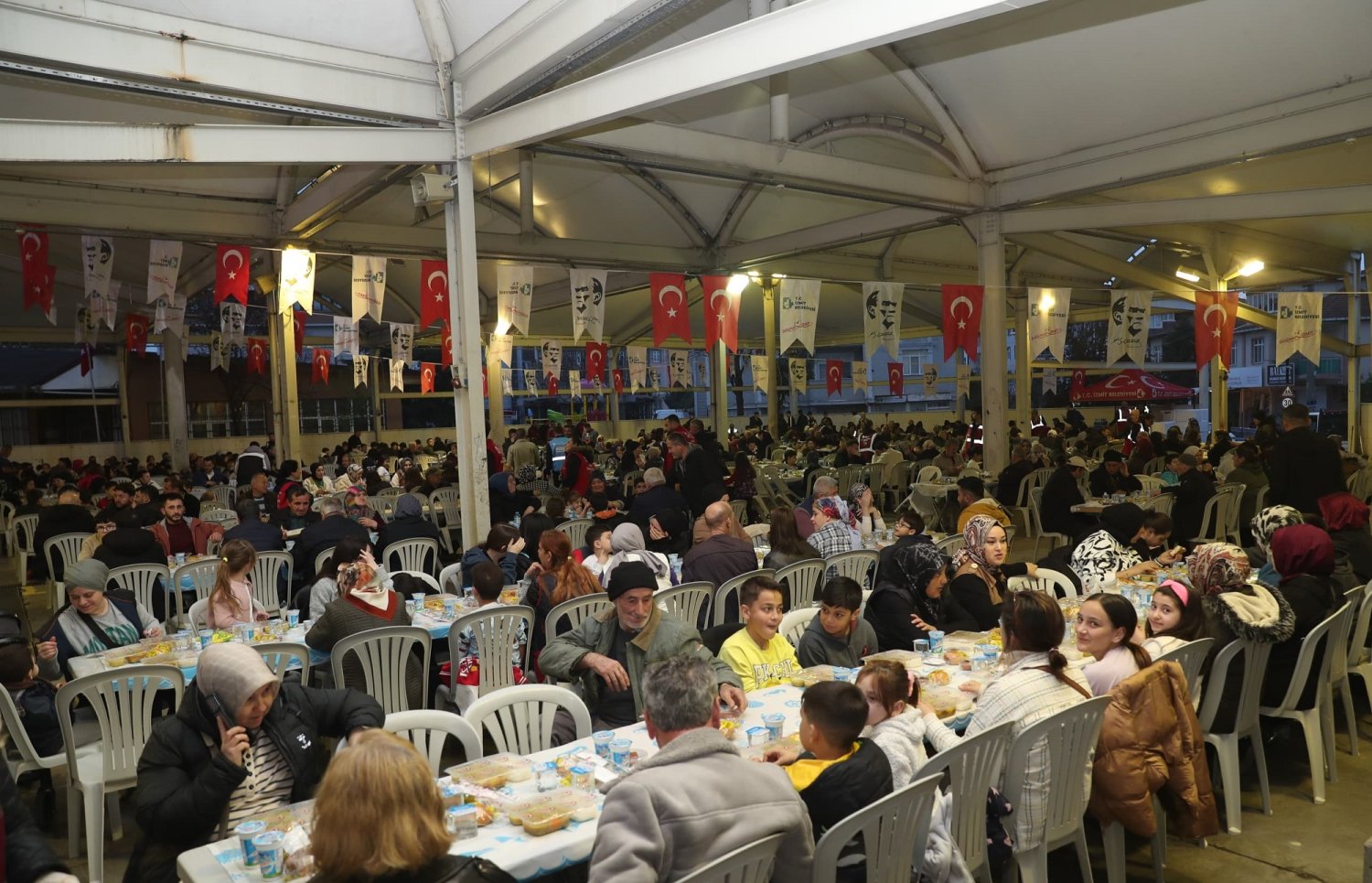 İzmit Belediyesi Ramazan Sofrasını Bu Kez Yenişehir’de Kuracak