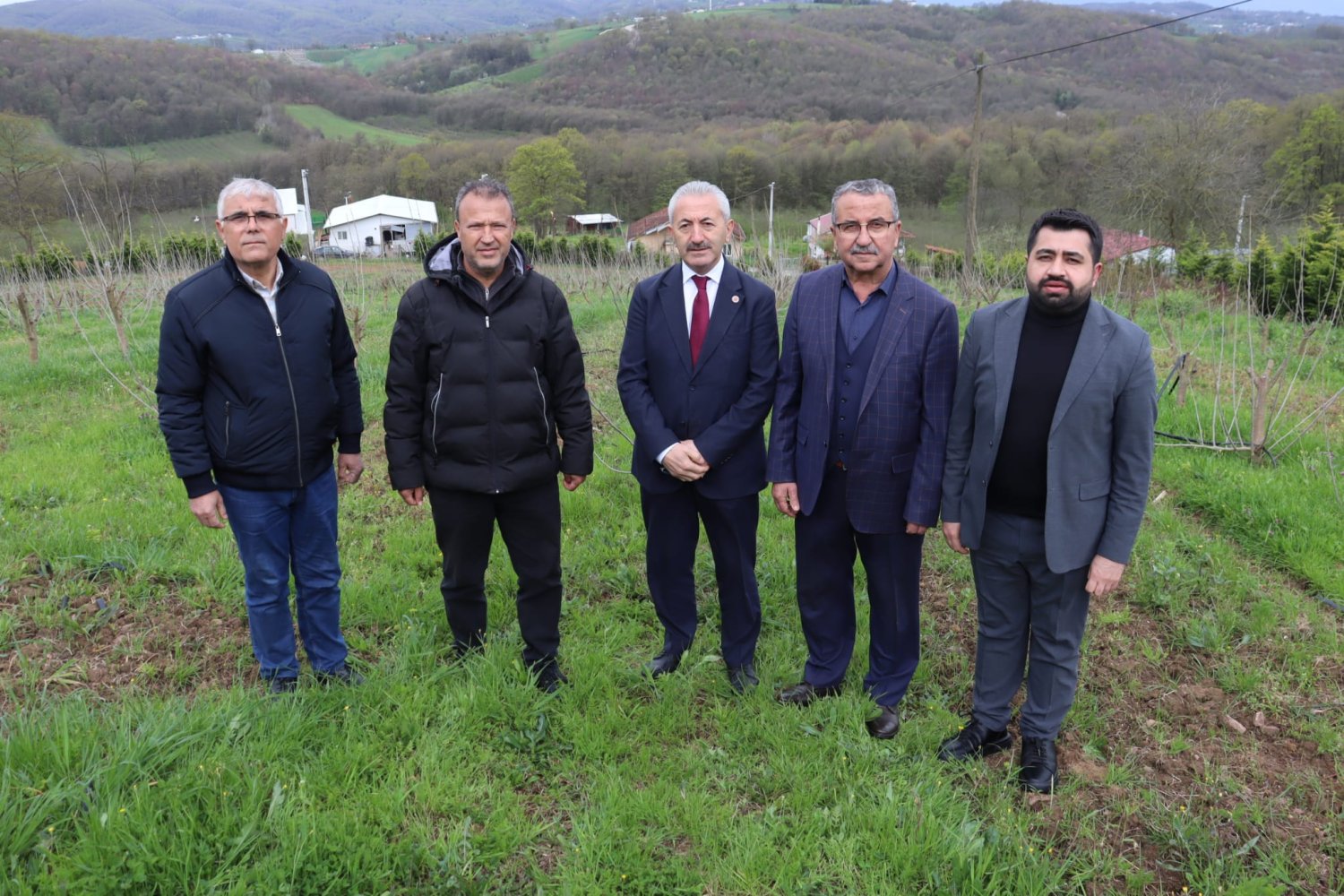 Hülür: Okan Karagöz Halktan Ve İpek Böceklerinden Özür Dilemeli