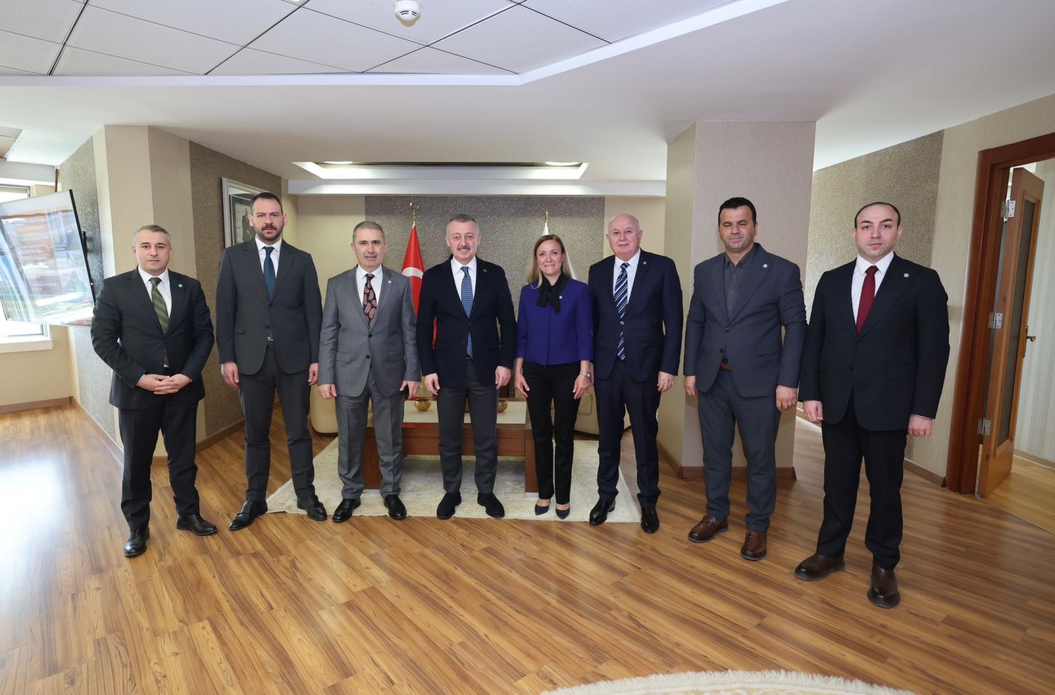 İyi Parti Tahir Büyükakın’ı Ziyaret Etti