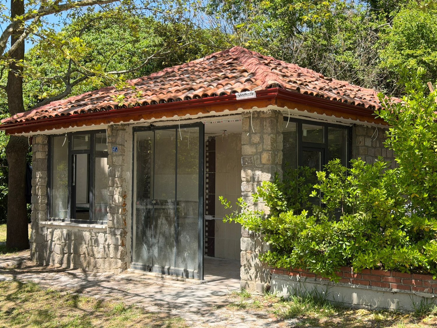 İzmit Belediyesinden Şehitlik Korusu’na Yeni Mangal Konsepti Geliyor