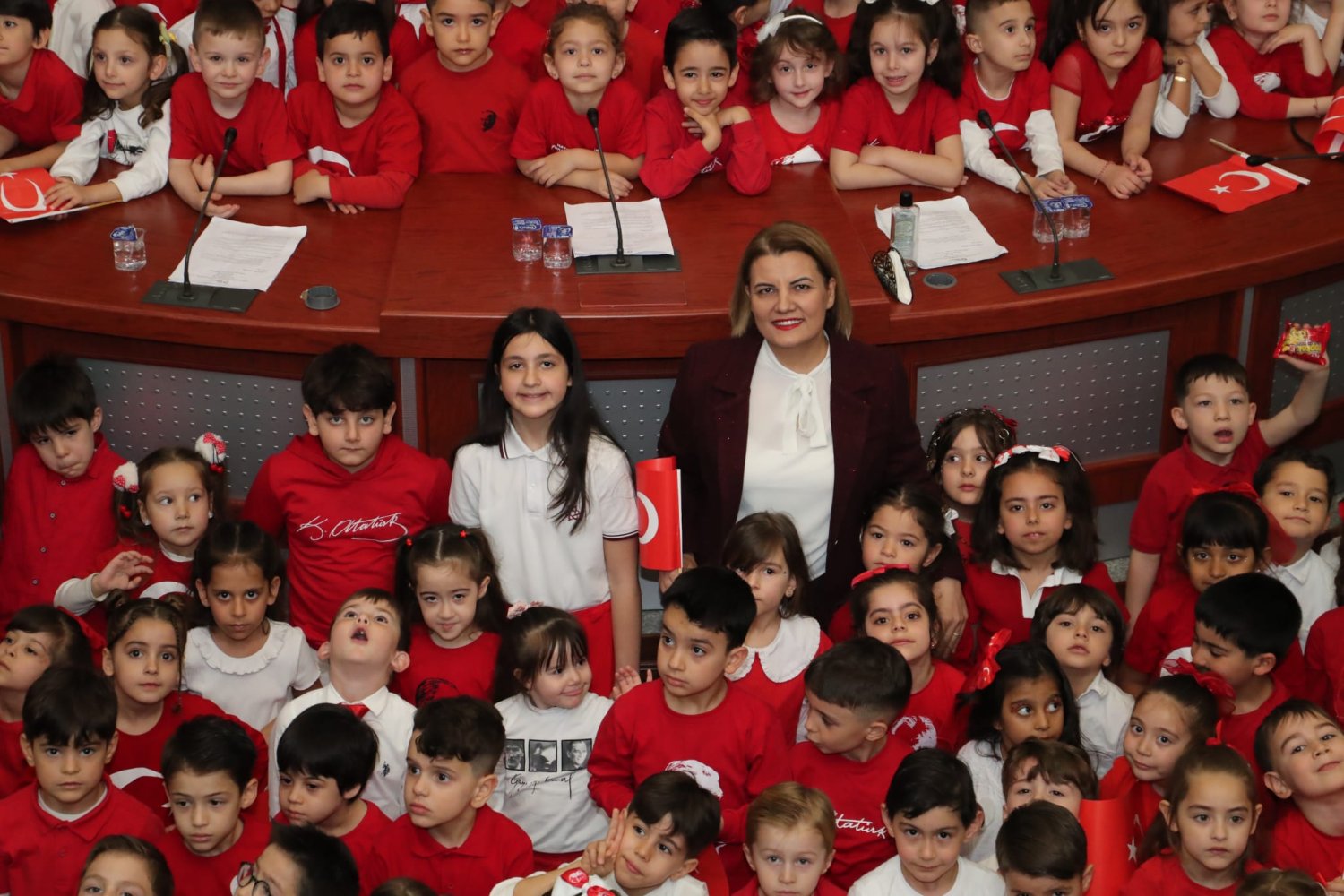 İzmit’te Meclisi Çocuklar Yönetti