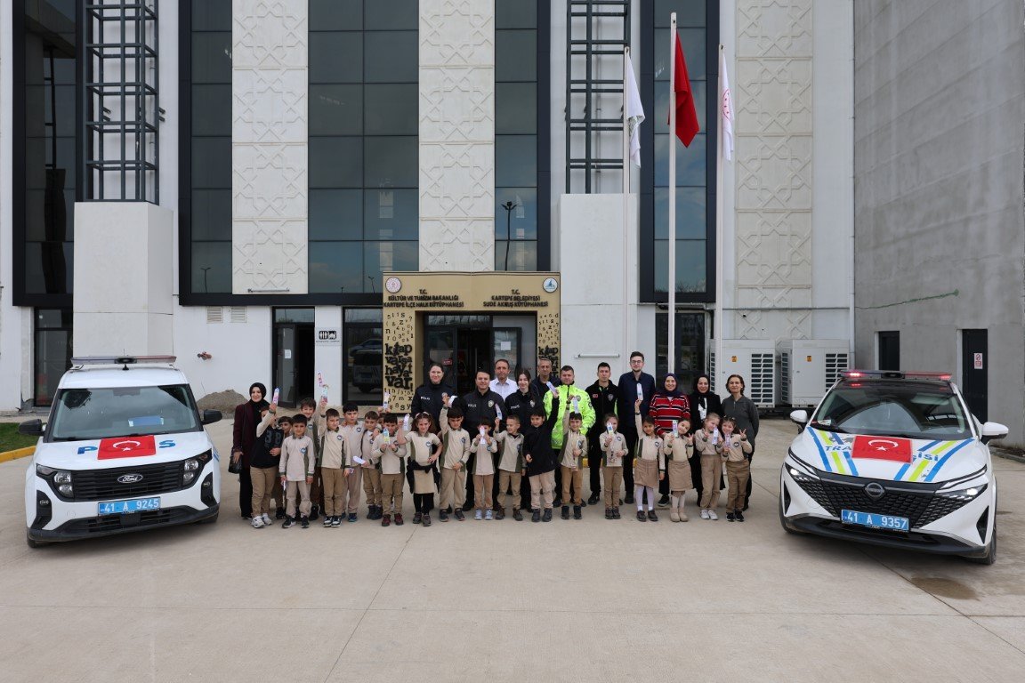 Kartepe Kütüphanesi’nde Anlamlı Kutlama