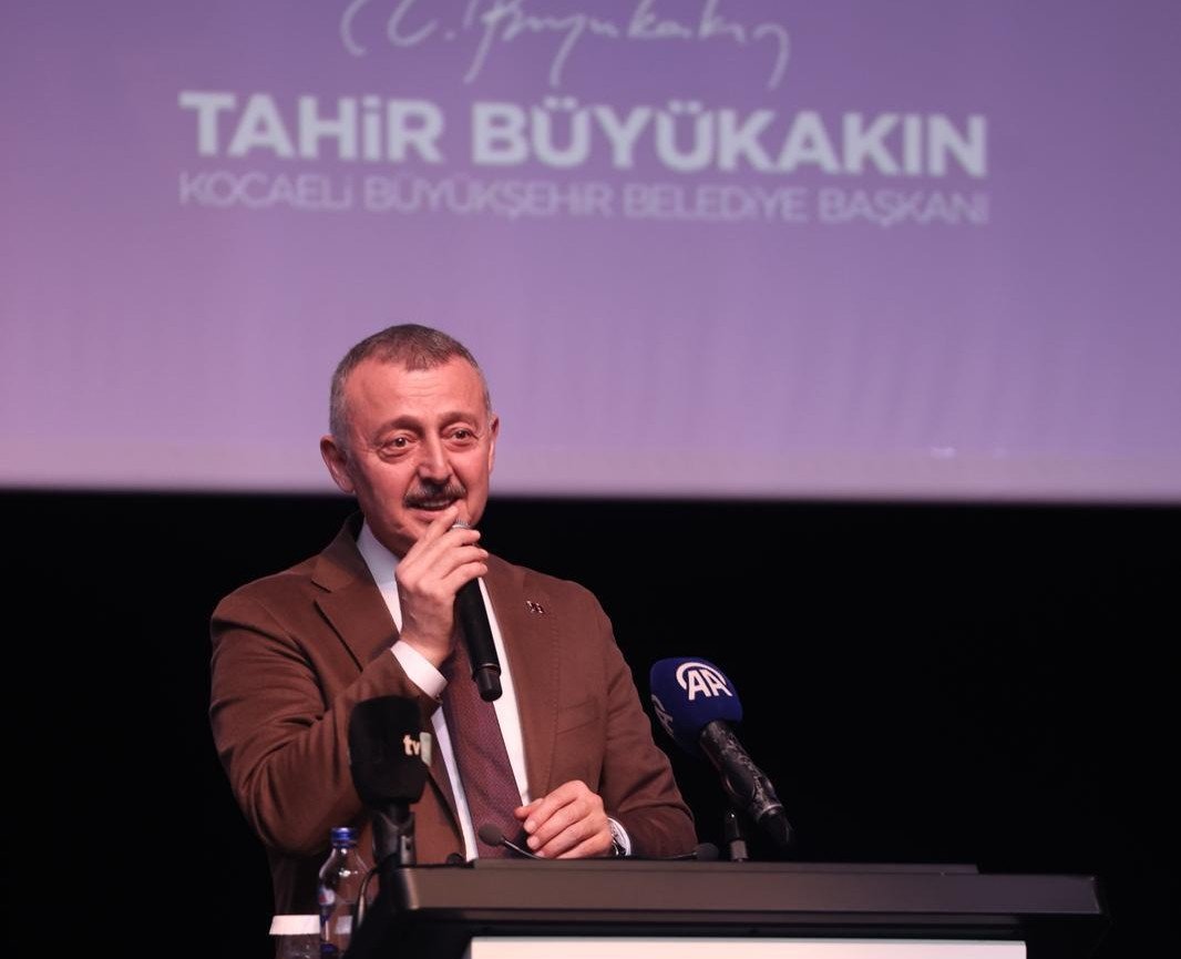 Büyükakın: Yarınlarımız Emin Ellerde