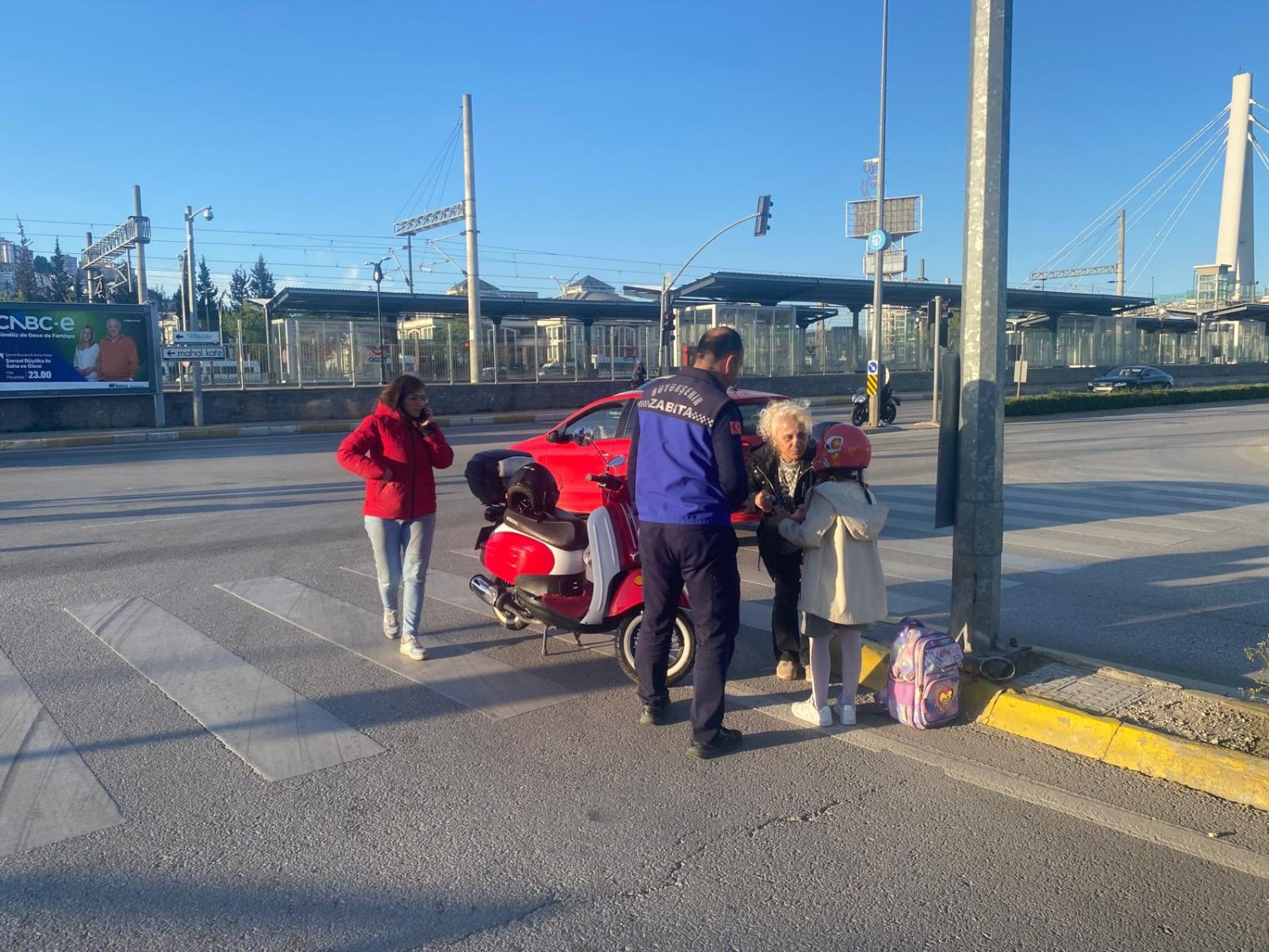 Büyükşehir Zabıtası Kimseyi Yolda Bırakmıyor