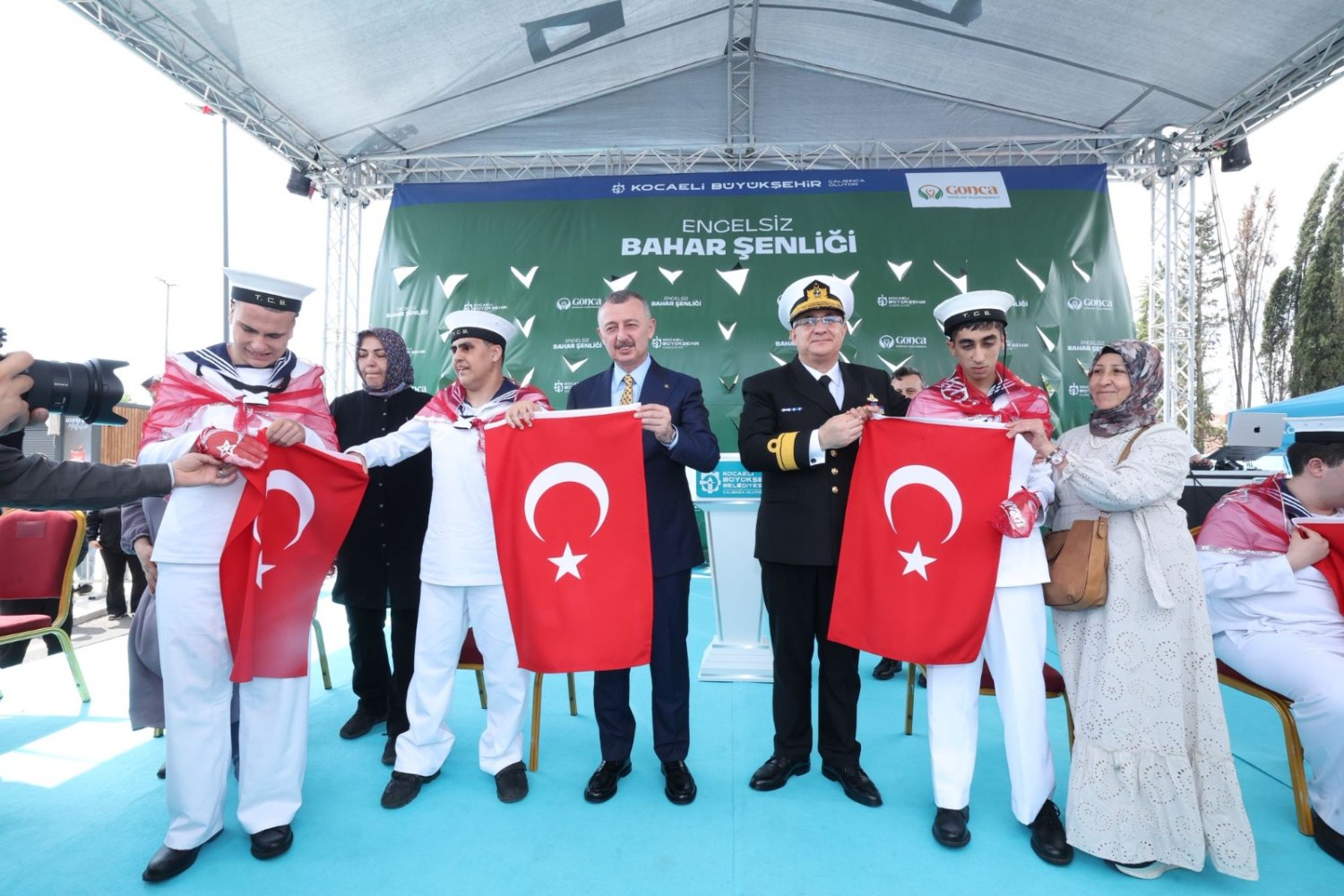 Vatan Aşkıyla, Çakı Gibi Asker Oldular