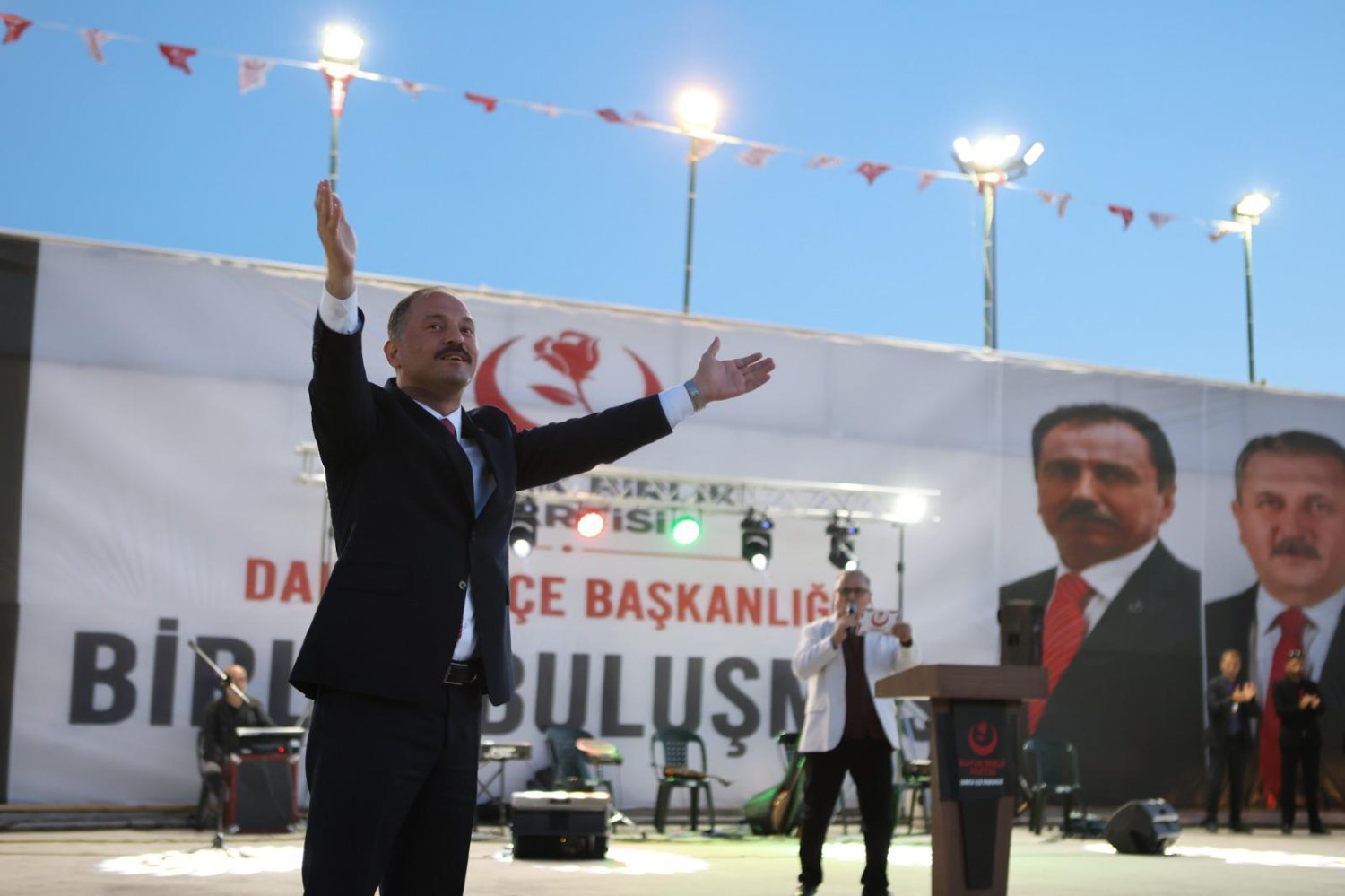 BBP Darıca’dan Gövde Gösterisi: 3 Bin Kişilik Birlik Buluşması’na Yoğun İlgi