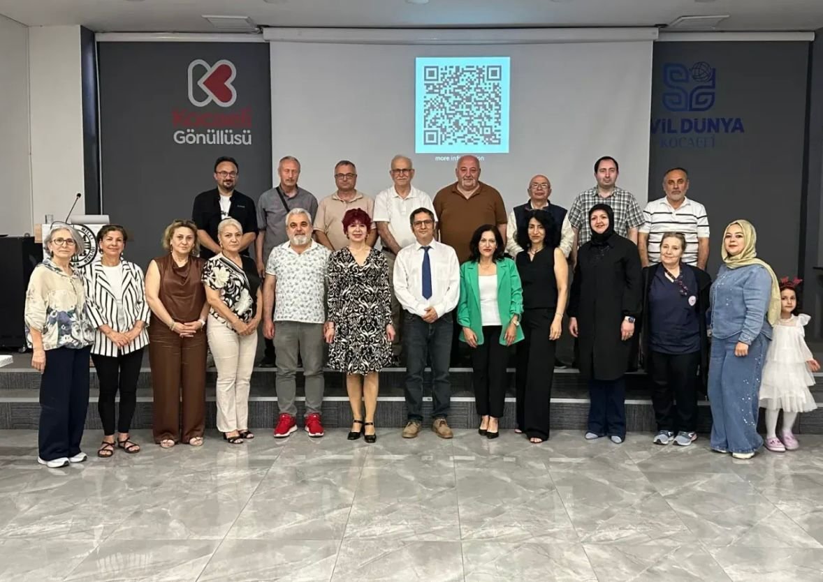 Sigara, Sadece İçeni Değil, Tüm Toplumu Etkiliyor