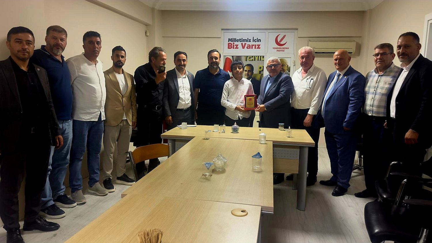 Yeniden Refah Partisi'nden Yeni Kadrolarla Sahaya Güçlü Mesaj