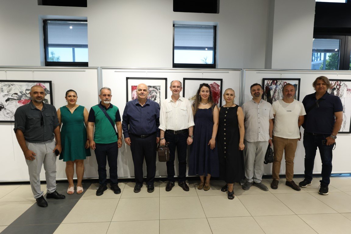 Kartepe Sanat Evi Yeni Bir Sergiye Kapılarını Açtı