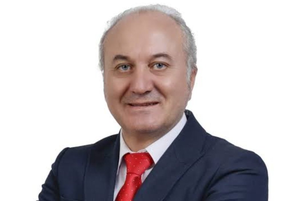 Kulisler Yanıldı! Arcan Koltuğunu Korudu