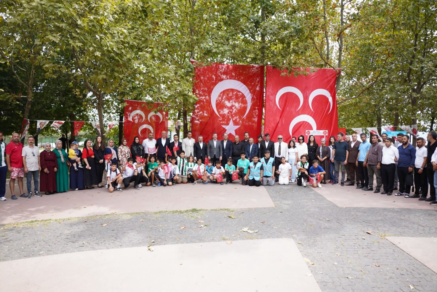 MHP Kocaeli’de Üye Hareketliliği: Dilovası’nda 301 Yeni Üye Davaya Katıldı