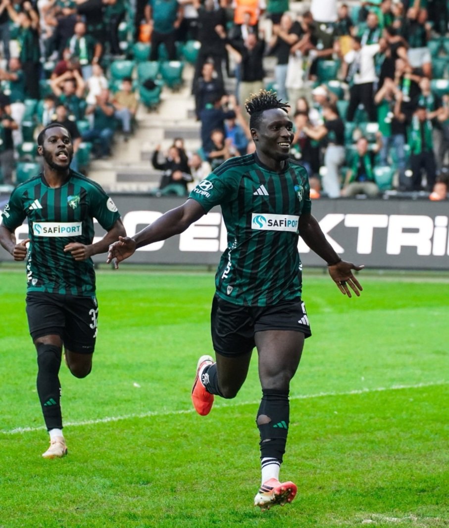 Kocaelispor Sahasında Şov Yaptı: 2-0