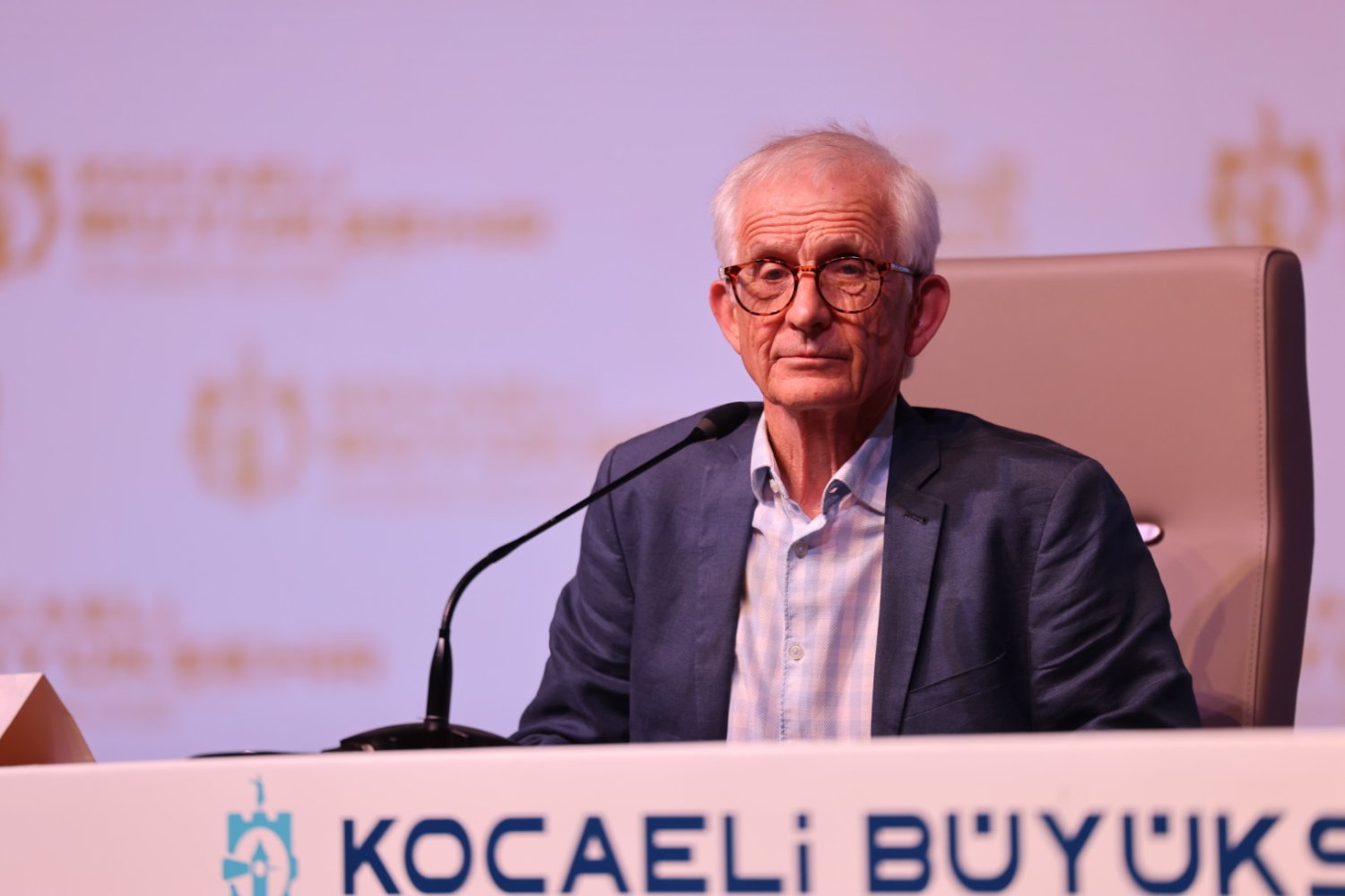 Roger Crowley: Anlatılan Her Şey DNA’nıza İşler